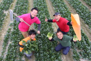 仲間と地域全体で取り組むすだちの高密植栽培とアボカドの産地形成